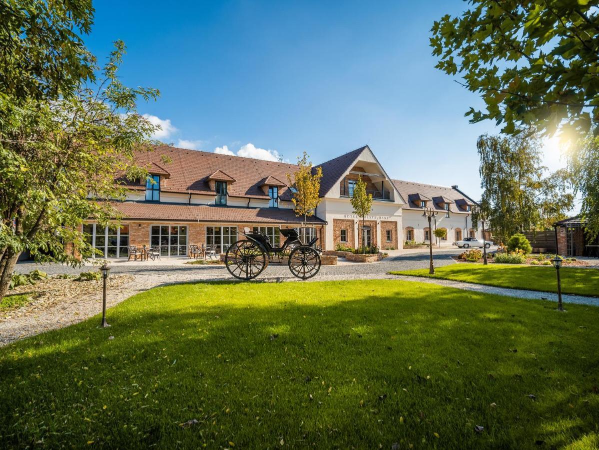 Arkady Hof Hotel Ступава Экстерьер фото